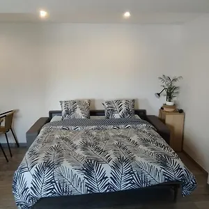 https://studio-indpendant-dans-ms-provenal.fr-provencehotel.com